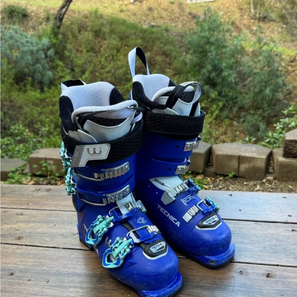Tecnica Cochise 105 W Dyn Alpine Touring Boots Size 23.5